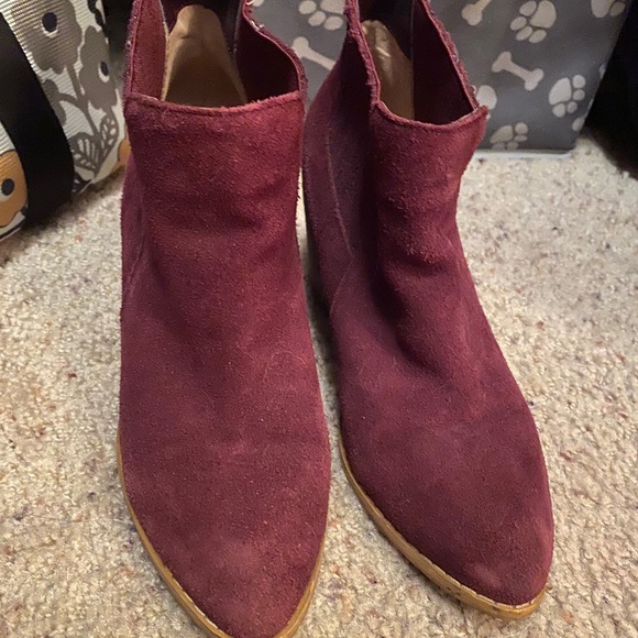 Heeled booties - Picture 2 of 2